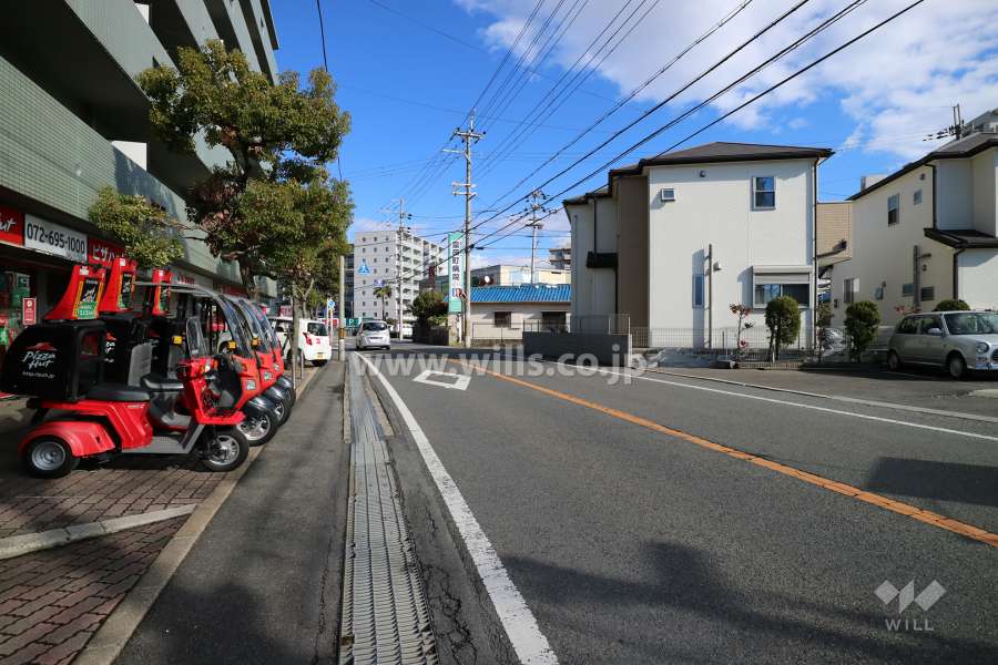 敷地南東側の前面道路