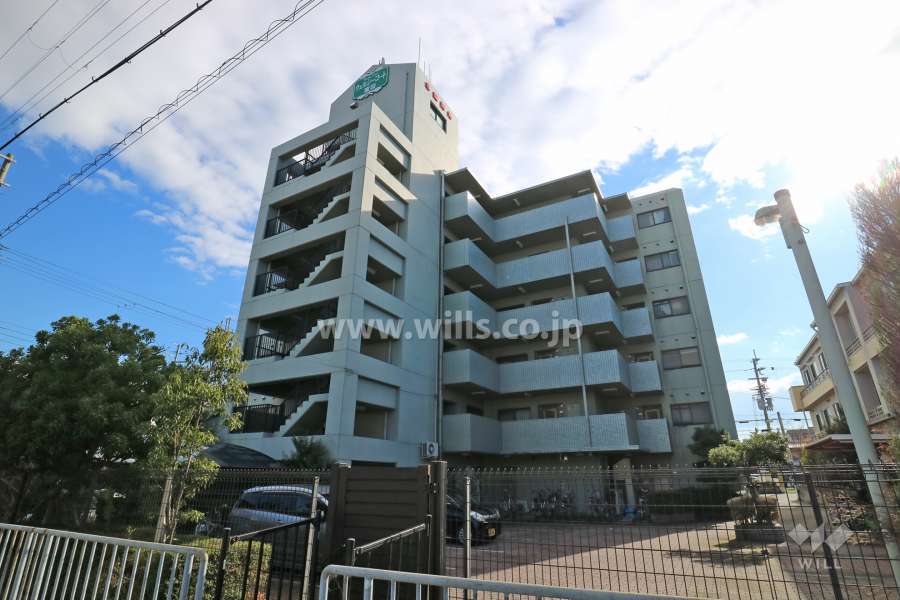 ウェルシーコート富田の外観（北西側から）