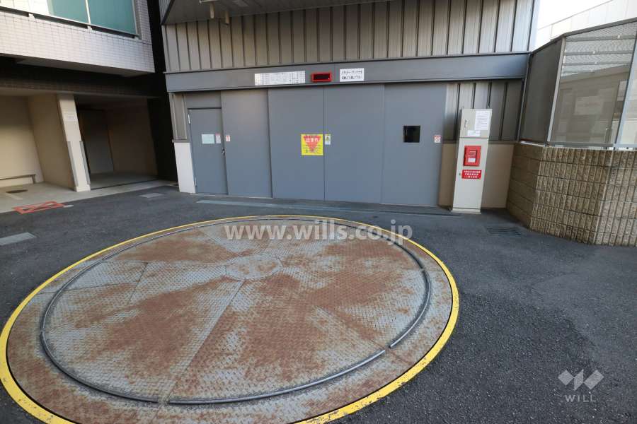 敷地内駐車場（屋内機械式）
