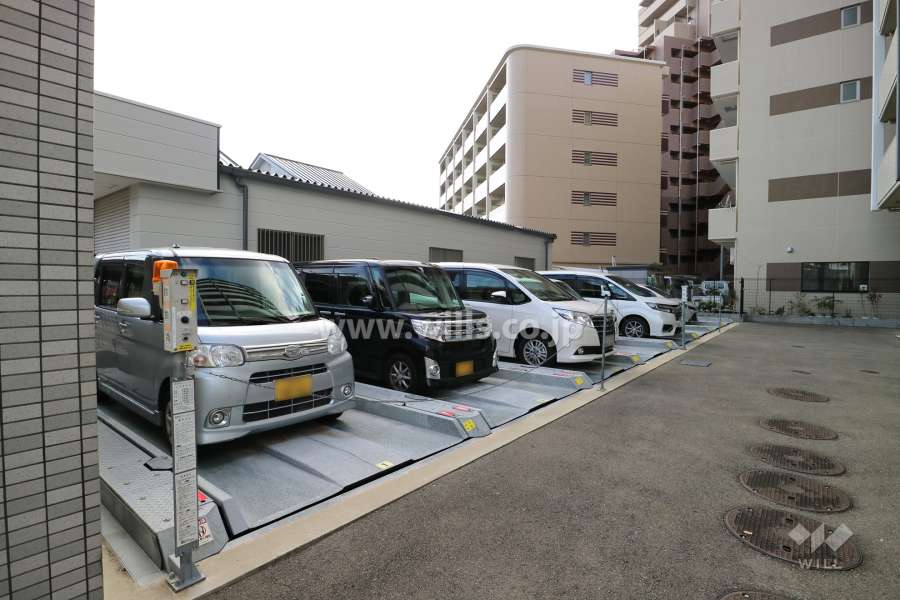 敷地内駐車場（屋内平面式・屋外平面式と屋外機械式）