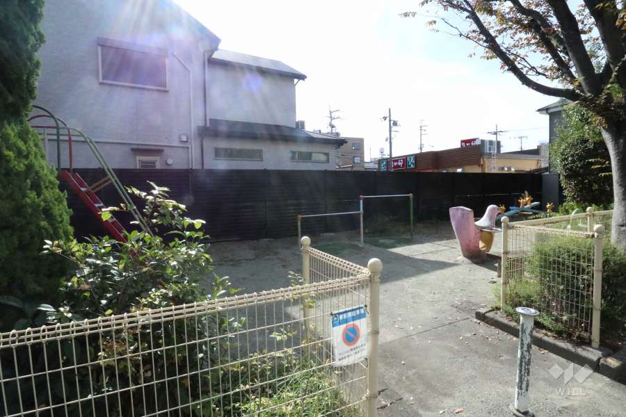 敷地に隣接する公園
