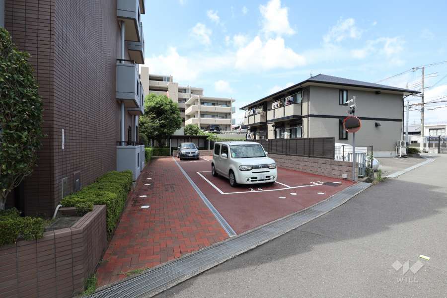 敷地内駐車場（屋外平面式）
