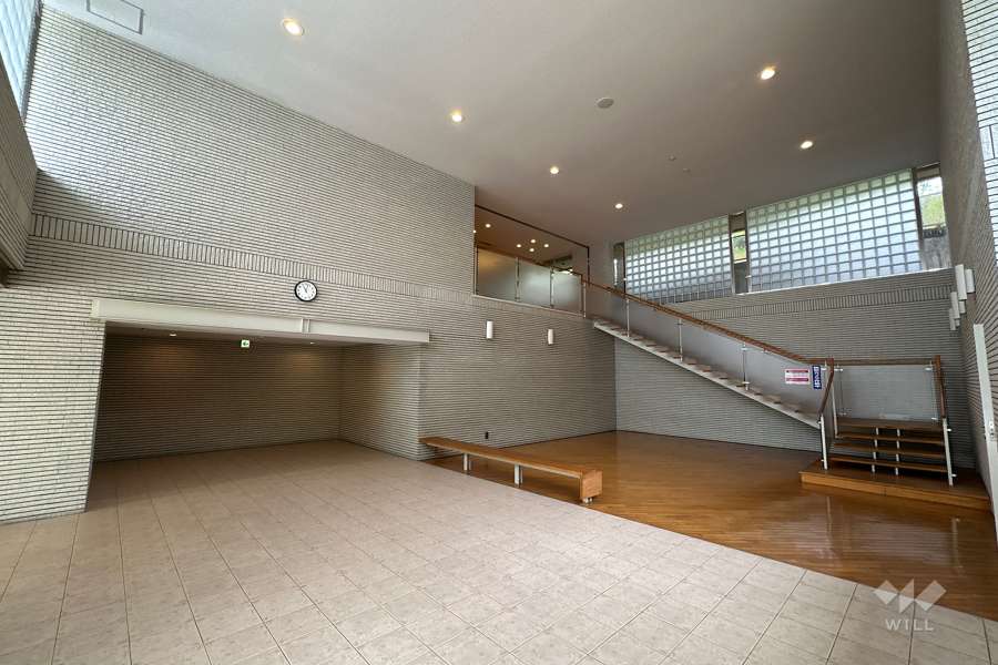 エントランスホール（1階から）