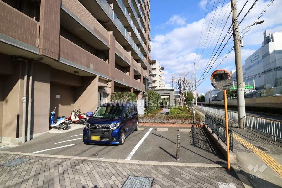 敷地内駐車場（屋外平面式）