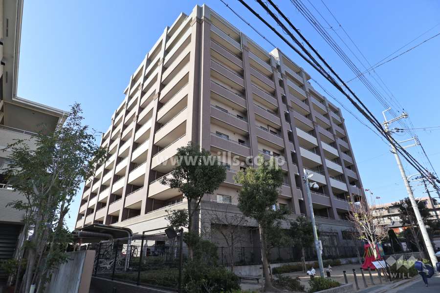 クレアシティ高槻真上エクセディールの外観(南東側から)