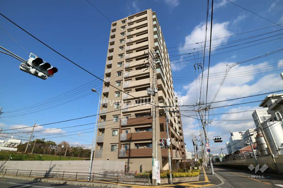 クレヴィア高槻サウスレジデンス（西側から）