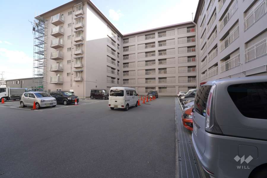 敷地内駐車場（屋外平面式）