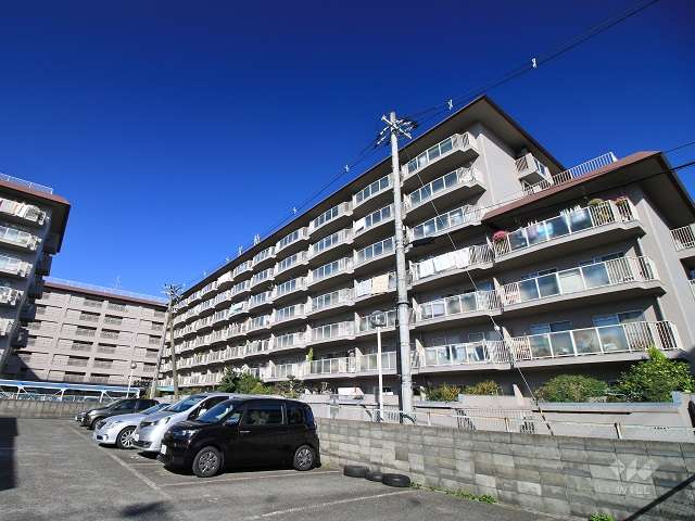 クローバーハイツ高槻総持寺外観（南東側から）