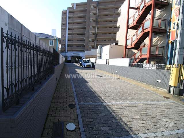 エントランスアプローチ