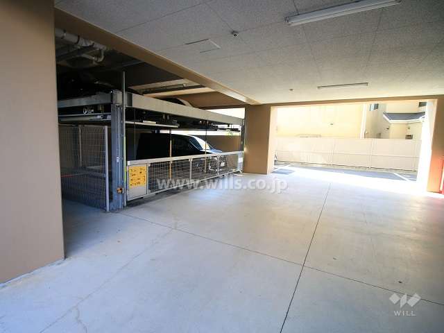 敷地内駐車場（屋内機械式）