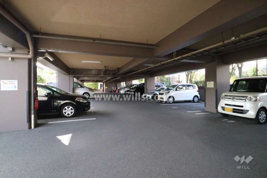 敷地内駐車場（屋内平面式）