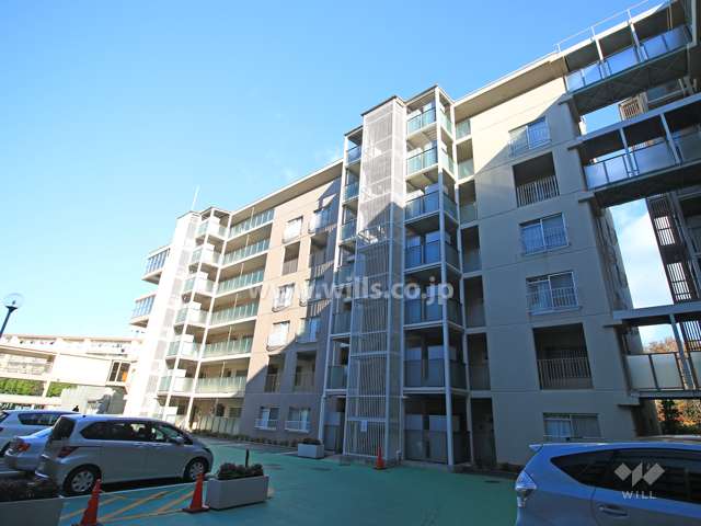 コープ野村高槻D棟の外観（北西側から）