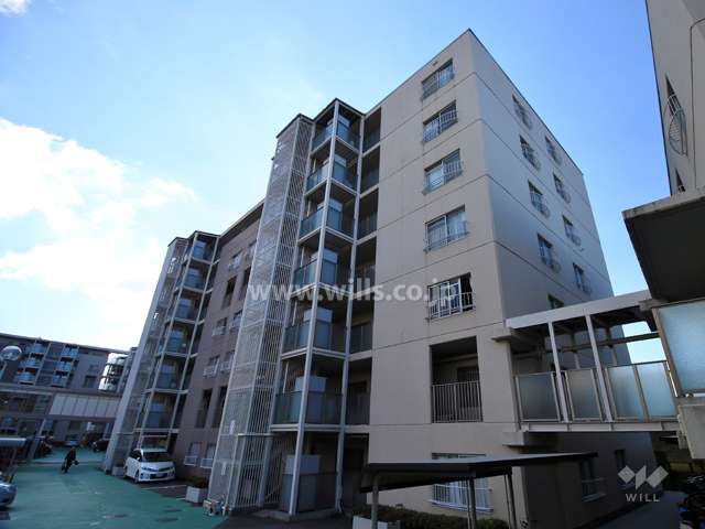 コープ野村高槻の外観（南西側から）