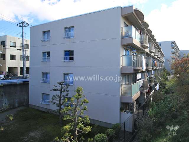 コープ野村高槻C棟の外観（北西側から）