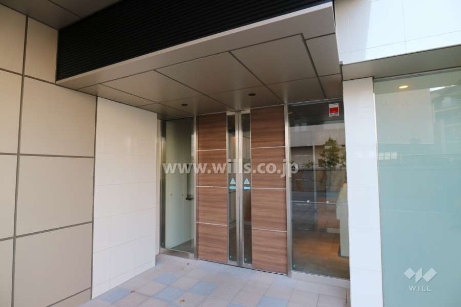 南側エントランス