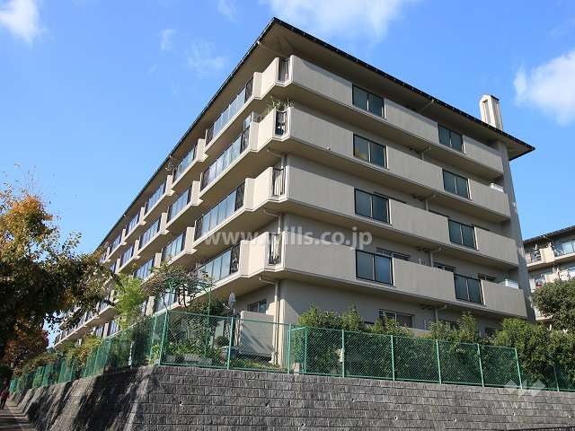 サンヴェール高槻4棟外観（南東側から）