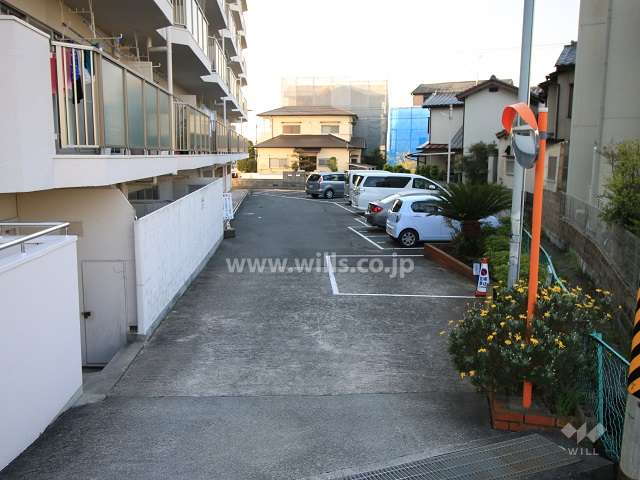 敷地内駐車場（屋外平面式）