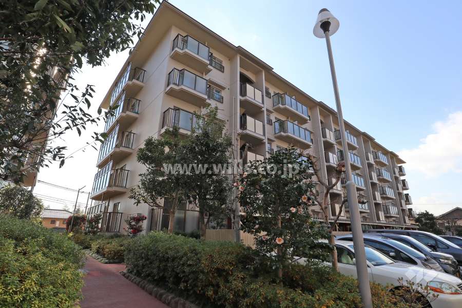 サンハイツ高槻1号館の外観(北東側から)