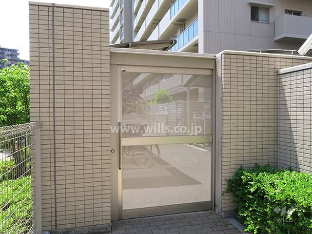 駐輪場出入り口