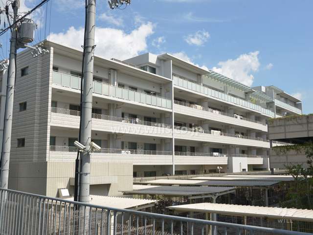 ジェイグラン高槻古曽部町の外観（南西側から）