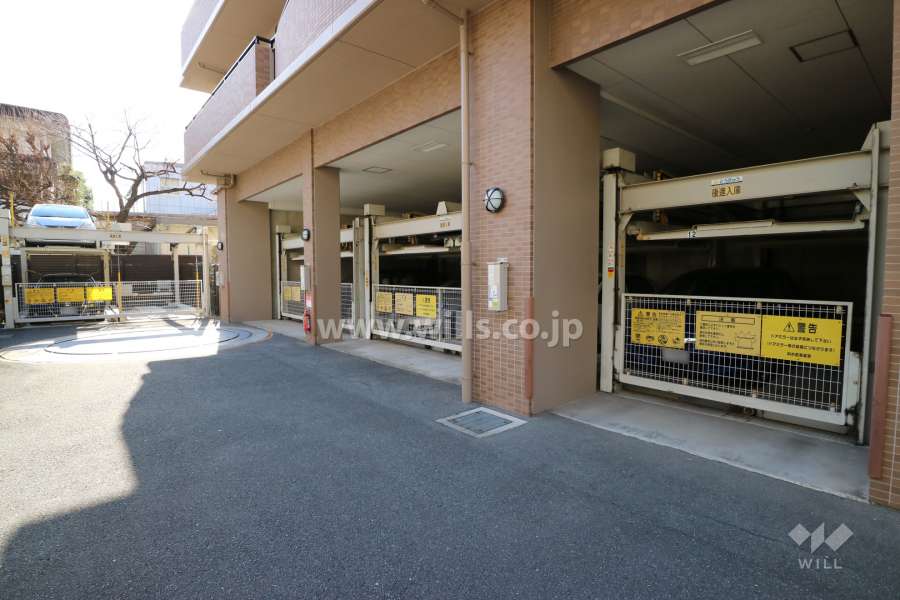 敷地内駐車場（屋内機械式）　