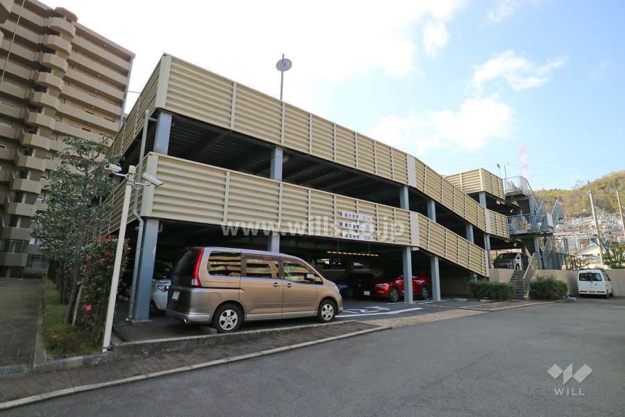 敷地内駐車場（平面自走式）