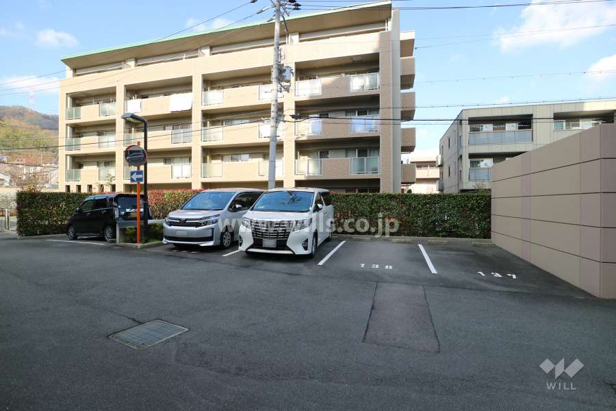 敷地内駐車場（屋外平面式）