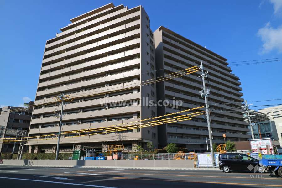 ジオ阪急高槻の外観（南側から）