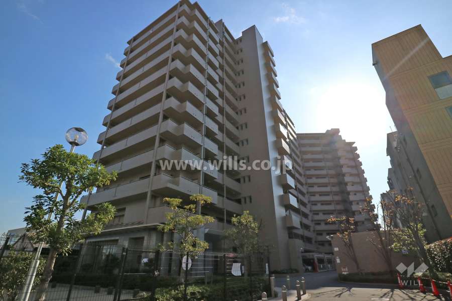 ジオ阪急高槻の外観（北西側から）