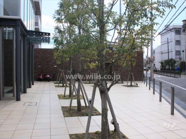 エントランス前のスペース