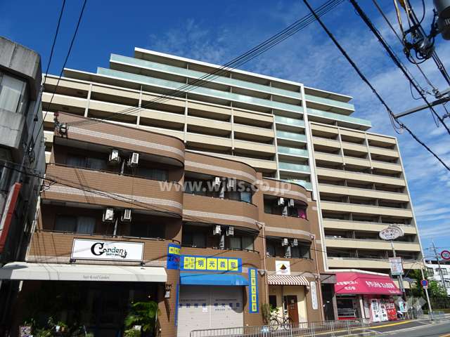 シャリエ高槻の外観（南西側から）