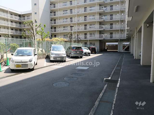 敷地内駐車場（屋外平面式）