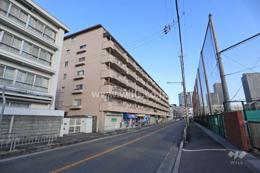 シャンティ高槻の外観(南西側から)