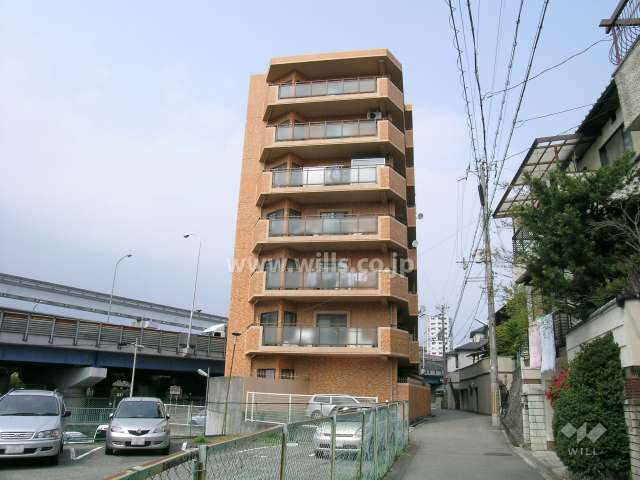 ライオンズマンション豊中上野第２の外観（南西側から）
