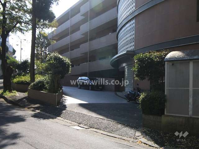 エントランスアプローチ（北側）