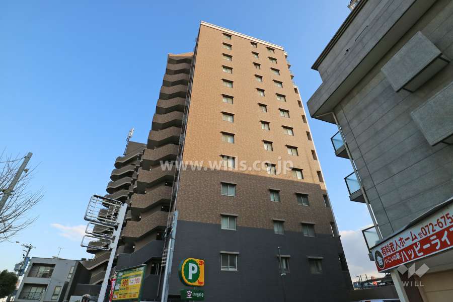 セレッソコート高槻ゼファーの外観(西側から)