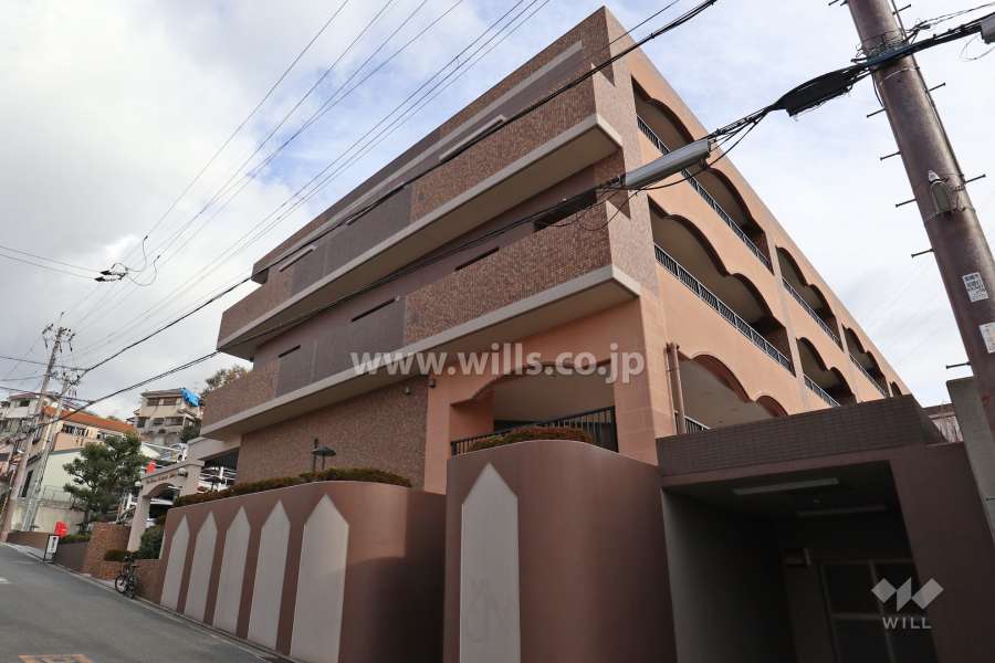 ダイアパレス高槻緑が丘の外観（南側から）