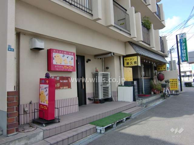1階には店舗が入っています。