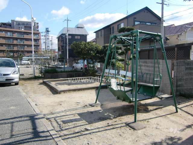 隣接する公園