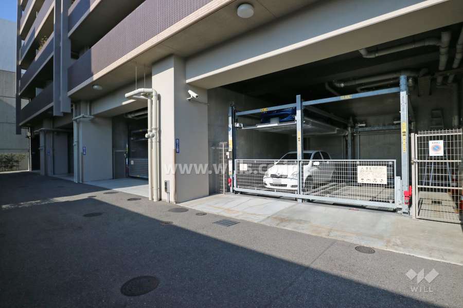 敷地内駐車場（屋内機械式）