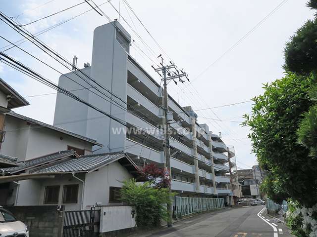 ネオライフマンション高槻の外観（北東側から）