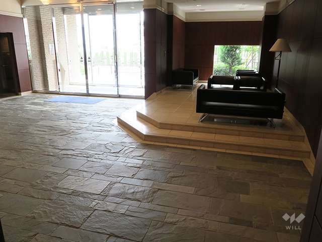 エントランスホールにあるオーナーズラウンジ