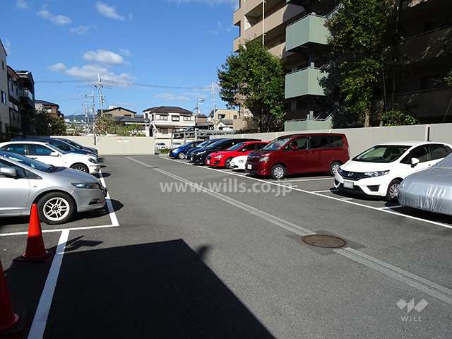 敷地内駐車場（屋外平面式）