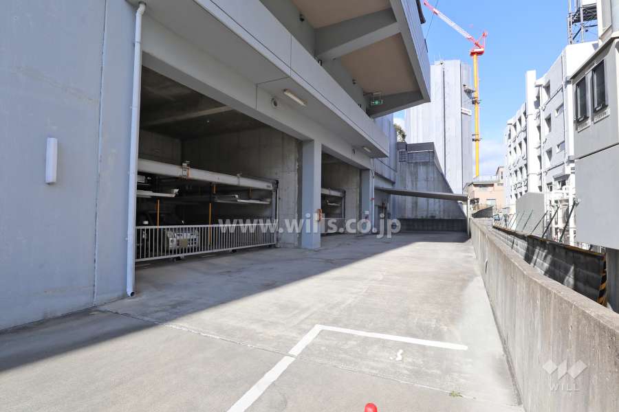 敷地内駐車場(屋内機械式)