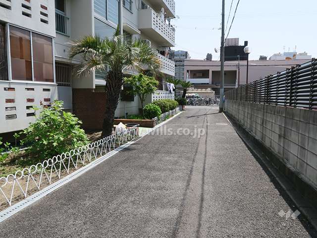 エントランスアプローチ