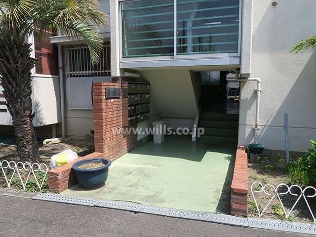 エントランス外観