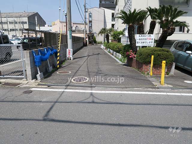 マンション敷地入り口