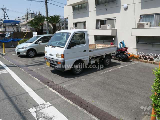 敷地内駐車場（屋外平面式）