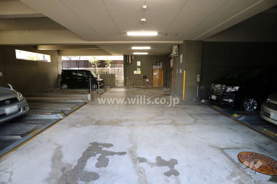 敷地内駐車場（屋内機械式）