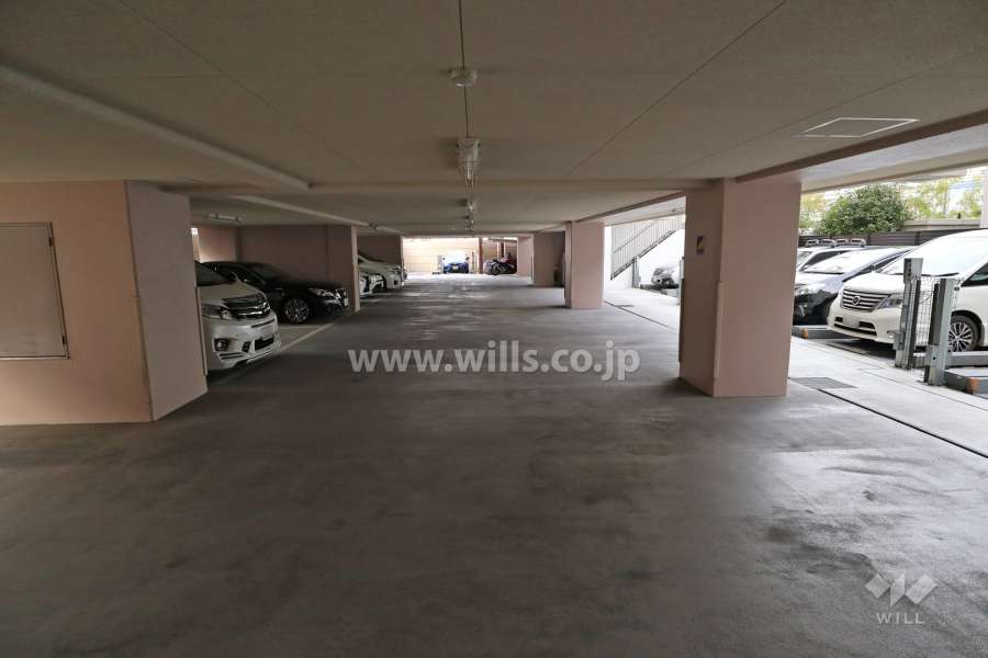 敷地内駐車場(屋内平面式・屋外機械式)